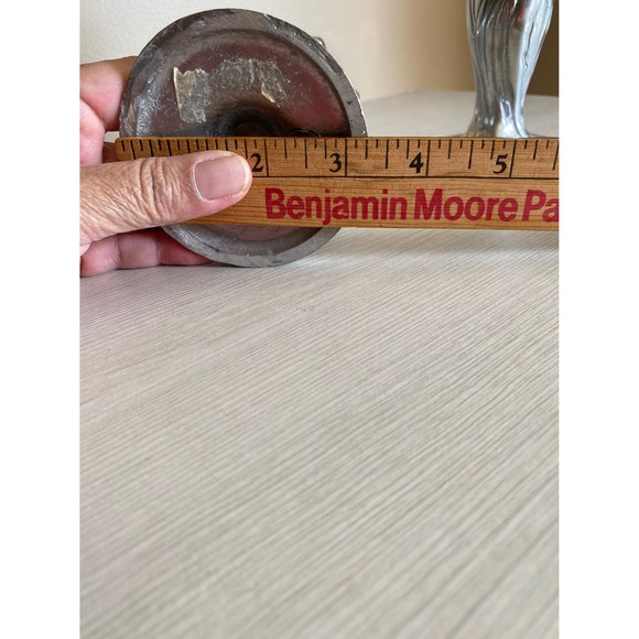 Vintage Pair of 7" Pewter Flower w/Stem Leaves Candle Holders - Picture 9 of 9